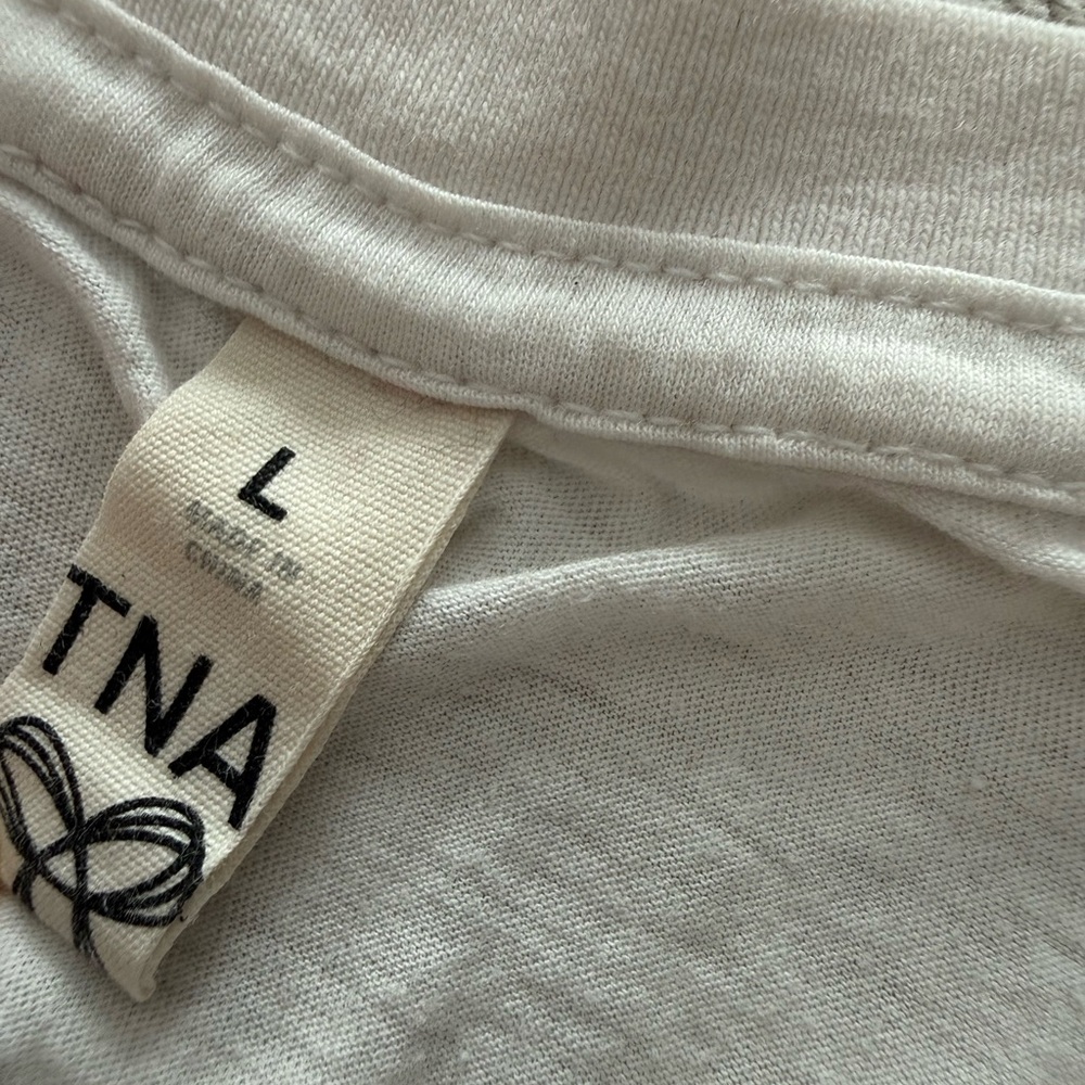 Aritzia TNA Graphic Tee White Rainbow Print Casual T-Shirt Size L - Picture 4 of 4